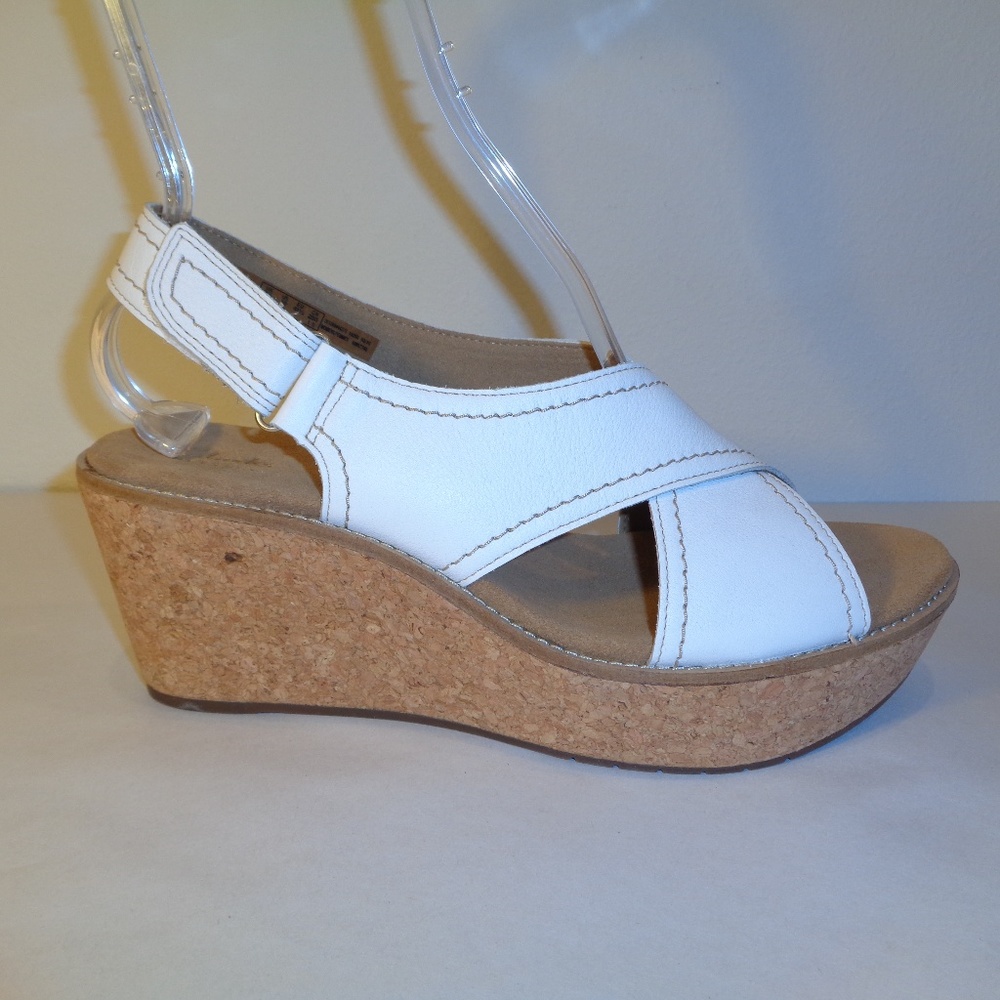 Clarks Size 10 M AISLEY TULIP White New Sandals